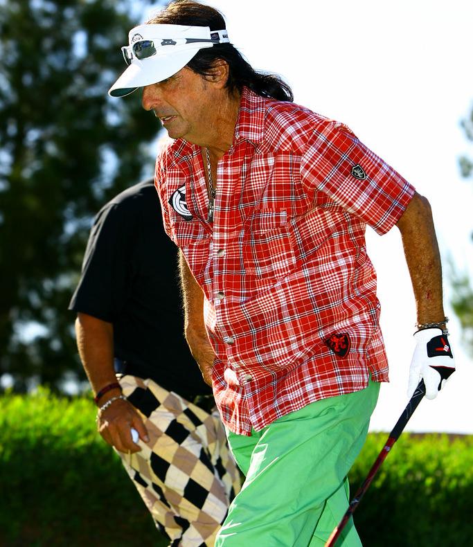 Alice Cooper hrá golf